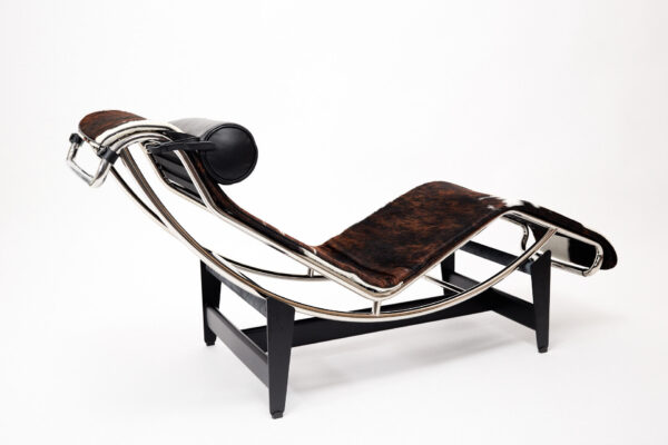 Cassina LC4 Le Corbusier Liege Fell Ansicht von hinten