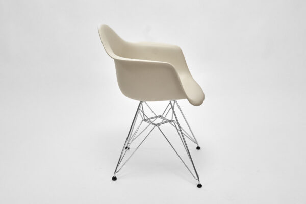 Vitra Eames Plastic Armchair DAR kieselstein (neue Höhe) Profilansicht