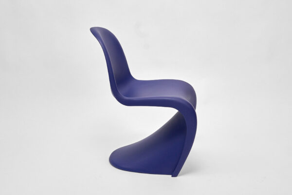 Vitra Panton Chair blau Profilansicht