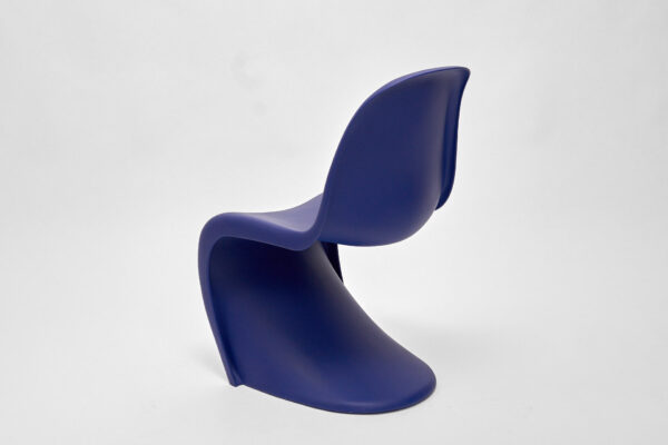 Vitra Panton Chair blau Ansicht von hinten