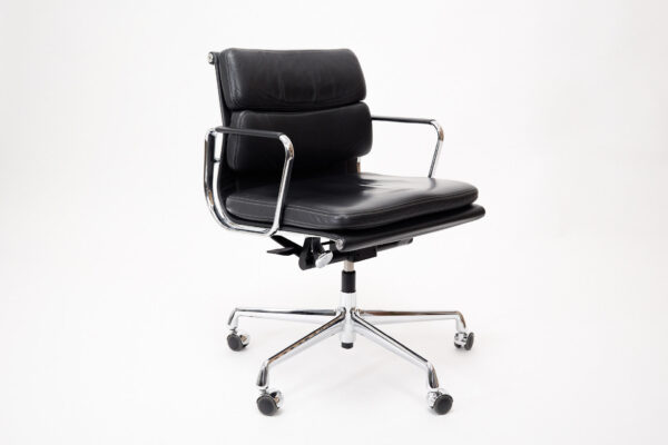 Vitra Alu Chair EA 217 Leder dunkelgrau